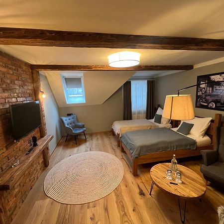 Hotel Mclimon Nový Jičín エクステリア 写真