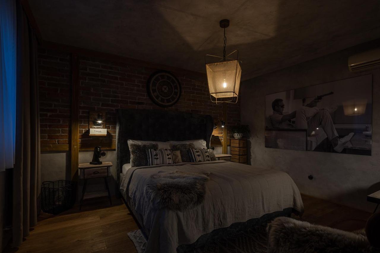 Hotel Mclimon Nový Jičín エクステリア 写真